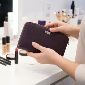 Jewell by Thirty One Large Zip Wallet